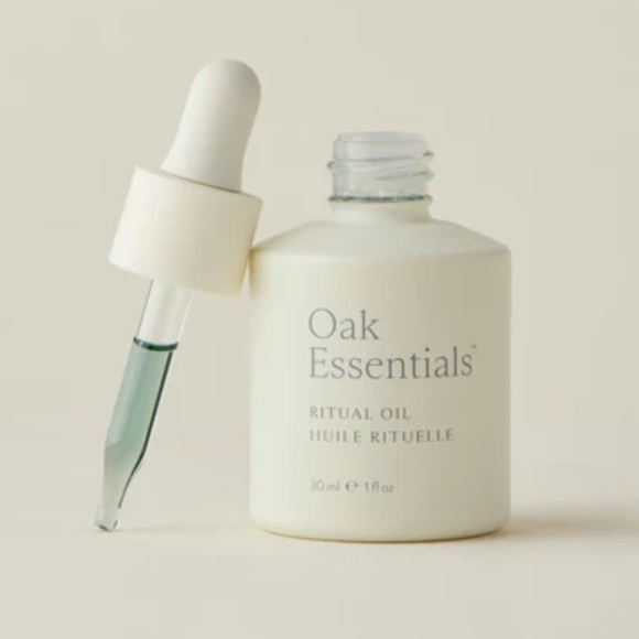 NIB OAK ESSENTIALS Ritual Oil - Picture 1 of 2